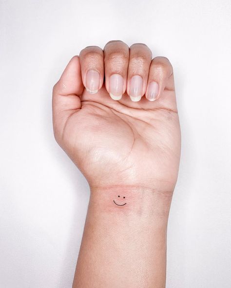 F i r s t j i n g on Instagram: “The cutest smile for u:)” Smile Tattoo Ideas, Smile Face Tattoo, Smiley Face Tattoo, Smile Tattoo, Simple Tattoos For Women, Bff Tattoos, Poke Tattoo, Dainty Tattoos, Baby Tattoos