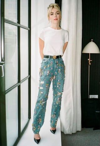 Kiernan Shipka, Sabrina Spellman, Tone It Up, Work Wardrobe, Just Girl Things, Nice Tops, Harem Pants, Personal Style, Fashion Beauty