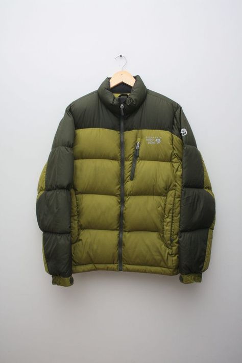 Green Puffer, Mountain Hardwear, Flat Chest, Down Jacket, Puffer, Mens Jackets, Sleeve Length, Mens Outfits, Trending Outfits