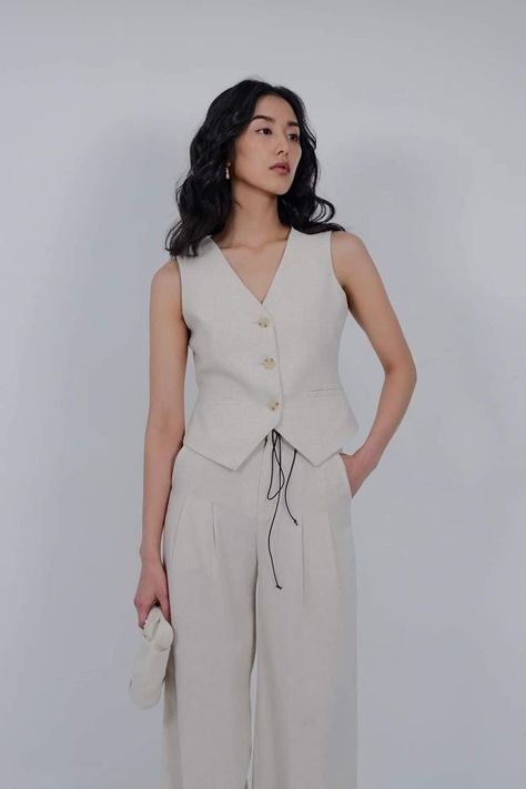 Gentle Woman Outfit, Vest And Pants Women, Vest Top Outfits, Waistcoat Women, Linen Waistcoat, Waistcoat Outfit, Vest Outfits For Women, Womens Waistcoat, Medium Skirt