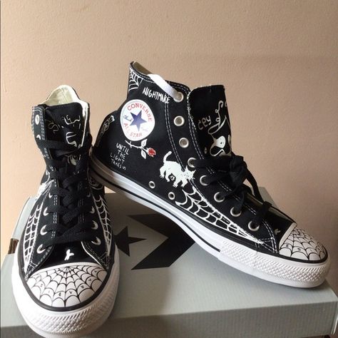 Converse Chuck Taylor All Star Pro Sean Pablo Custom Skate Sneakers Zapatillas All Star, Diy Converse, Sean Pablo, Cool Converse, Cute Converse Shoes, Converse Design, Custom Skates, Grunge Shoes, Spider Web Design