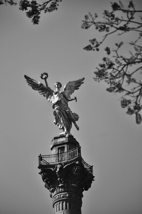 Mexico City Aesthetic, Texture Background Hd, Mexico Pictures, Angel Statue, Angel Statues, Angel Pictures, Grey Wallpaper, City Aesthetic, Cellphone Wallpaper