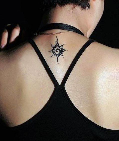 60 Simple Small Tattoos Designs For Women #tattooideas Tato 3d, Tato Flash, Sun Tattoo Designs, Back Of Neck Tattoo, Silhouette Tattoos, Inspiration Tattoos, Small Tattoos Simple, Sun Tattoos, Irezumi Tattoos