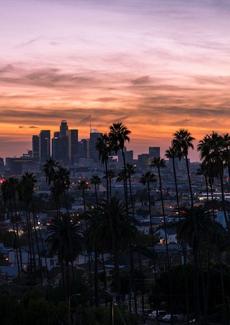 Travel Beauty Bag, Travel Beauty Essentials, Los Angeles Aesthetic, City Of Angels, Travel Beauty, Teenage Dream, Seattle Skyline, Los Angeles California, Beverly Hills