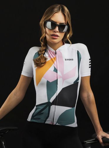 Sunglasses, Clothing, Sports and content marketing company. What you are is what you do. Trek Mountain Bike, Bike Outfit, Cycling Jersey Design, Cycling Girl, Road Biking, Big Bike, Sport Jersey, Women's Cycling Jersey, Bike Wear