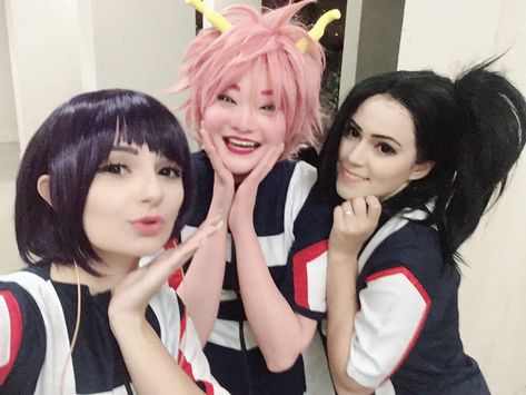 Boku no Hero Jirou - @pinksuicide_ Momo - @jooynii Mina - @lyncosplay Jirou Cosplay, Momo X Jirou, Felicia Hardy, Mha Cosplay, Cosplay Tutorial, Boku No Hero, Student Art, Boku No Hero Academia, Hero Academia