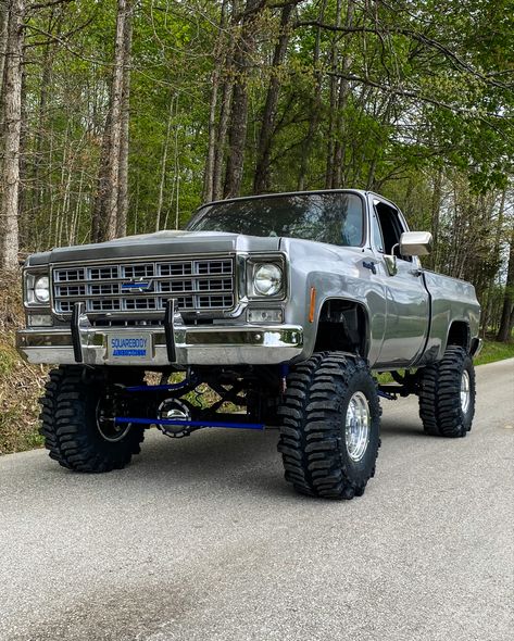 Square Body Trucks, 87 Chevy Truck, Chevy 4x4, Chevy Trucks Silverado, Trucks Lifted Diesel, Mclaren 720s, Dream Trucks, Mud Trucks, C10 Chevy Truck