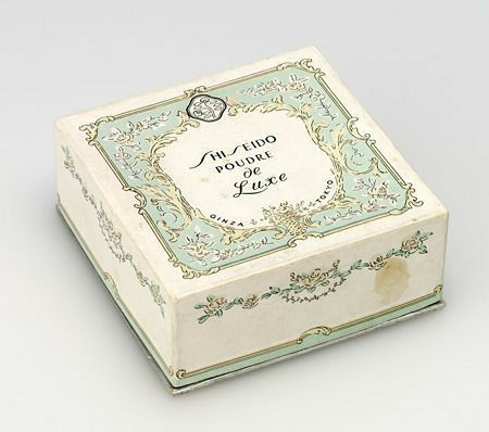 Packaging Box Design, White Packaging, Gift Wrapping Ideas, Perfume Packaging, Wrapping Paper Design, Gift Box Design, Vintage Packaging, Box Packaging Design, Soap Packaging