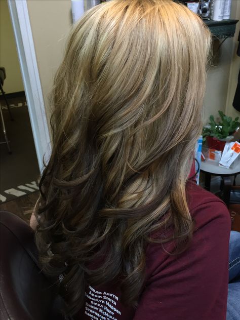 Reverse ombre blonde to brown hair color , perfect fall color transition! Reverse Ombre Blonde To Brown, Reverse Ombre Hair Blonde, Blonde To Brown Hair, Blonde To Brown, Reverse Ombre Hair, Dark Ombre Hair, Ombre Hairstyles, Reverse Ombre, Ombre Blond