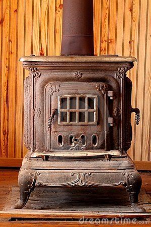 my summer project: Antique Wood Burning Stove Heater renovation Alter Herd, Woodburning Stove Fireplace, Antique Wood Stove, Parlour Stove, Old Stove, Wood Stove Cooking, Stove Heater, Vintage Stoves, Antique Stove