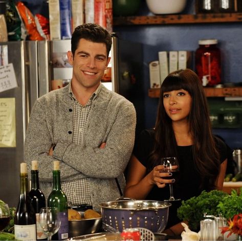 Schmitt New Girl, Cece And Schmidt, Schmidt And Cece, Winston Schmidt, Cece Parekh, Comfort Photos, New Girl Schmidt, Max Greenfield, Hannah Simone