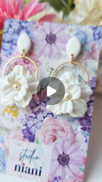 Studio Niani | Polymer Clay Earrings on Instagram: "Make these cute flower earrings with me 🥰 #bestsellers

I'm so sorry for the crazy brightness madness in the video 😅 I have a new phone, and I hate it! 😆 All these pro features and stuff, apparently I'm noob 😬🤪

Anyway, I hope you like the earrings 😗
.
.
.
#polymerclayearrings #polymerclayflowers #earringsmaker #polymerclaytutorial #ohrringe #schmuckliebe" Flower Clay Earrings Diy, Flower Earrings Polymer Clay, Earrings Clay Polymer, Polymer Clay Earrings Flowers, Polymer Clay Earrings Diy Ideas, How To Make Polymer Clay Earrings, Polymer Clay Earrings Diy, Flower Earrings Diy, Clay Flower Earrings