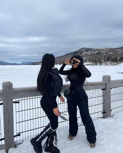 Colorado Aesthetic Outfits, Cute Ski Outfits For Women, Snow Outfit Inspo, Big Bear Trip, Cute Ski Outfits, Aspen Trip, Winter Wonderland Outfit, Snow Outfits For Women, Ski Outfit For Women