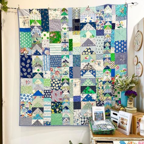 Emma Di Stefano on Instagram: "Seaglass Quilt! The most perfect machine sewn quilt, lots of beautiful scrappy fabric in blues and greens… - Patterns & starter kits are available online and in-store. The water in Mornington is looking pretty amazing this afternoon, maybe that can be your inspiration. - #treehousetextiles #mornington #seaglassquilt #blue #green #pretty #beautifulbay" Seaglass Quilt Pattern, Seaglass Quilt, Wreath Quilt, Quilt Patchwork, String Quilts, Mornington Peninsula, Flying Geese, Pattern Download, Quilt Ideas