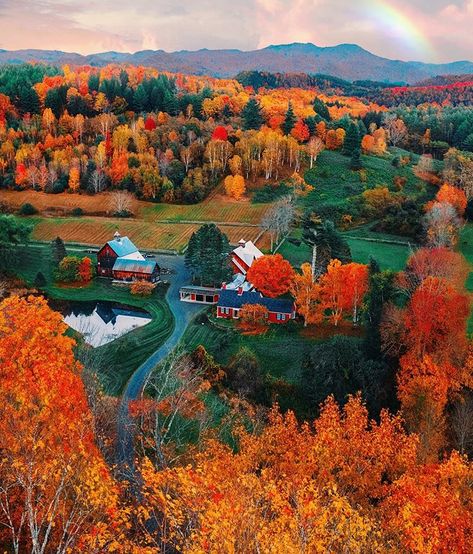 Kiel James Patrick (@kjp) • Instagram photos and videos Whiteface Mountain, Leaf Peeping, Image Nature, Autumn Scenes, Autumn Scenery, Fall Pictures, Autumn Aesthetic, Hidden Gem, Pretty Places