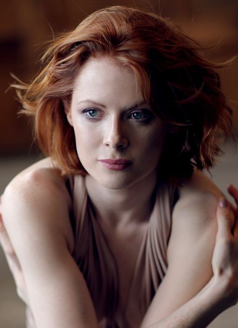 Emily Beecham Emily Beecham, Into The Badlands, I Love Redheads, Emily B, Be Vulnerable, English Actresses, Meryl Streep, Model Poses, Pretty Face