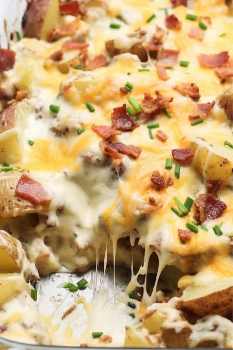 Overhead shot of a baking dish filled with Cheesy Bacon Ranch Potatoes, ready to be served. Cheesy Bacon Ranch Potatoes, Creamy Corn Bread, Bacon Wrapped Green Beans, Cheesy Bacon Potatoes, Cheesy Ranch Potatoes, Delicious Side Dishes, Bacon Ranch Potatoes, Cherry Tomato Salad, Pumpkin Mac And Cheese