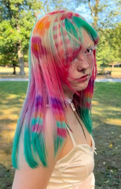 Scene Hair Colors, Arctic Fox Hair Color, Cute Hair Colors, Multi Colored Hair, Catty Noir, Dyed Hair Inspiration, Beautiful Hair Color, Punk Hair, Pretty Hair Color