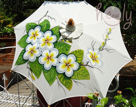 Beautiful handmade and hand painted parasol with wooden and bamboo frame. Outdoor Umbrella Ideas, Fancy Umbrella, Art Umbrella, Custom Umbrella, Umbrella Painting, Cute Umbrellas, Painted Patio, California Garden, Umbrella Art