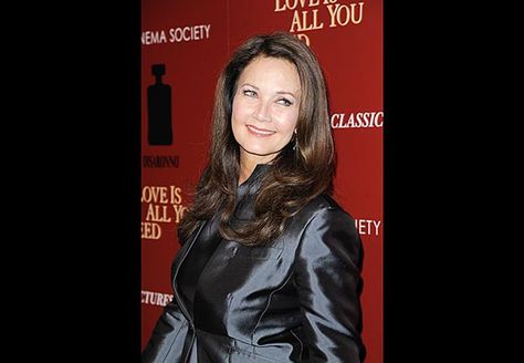 Lynda Carter, 62, the famously buxom Wonder Woman of 1970s TV, made an appearance at a movie screening in New York Lynda Carter Now, Linda Carter, Stay Forever, Plastic Raincoat, Young Celebrities, Lynda Carter, Olivia Benson, Wonder Women, Farrah Fawcett