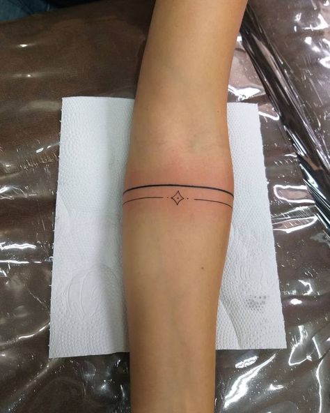 Arm Round Tattoos For Women, Braslet Tattoo Women, Minimalist Arm Band Tattoo, Feminine Arm Band Tattoo, Wristband Tattoo Women, Braslet Tattoo, Forearm Band Tattoo For Women, Leg Band Tattoo Women, Upper Arm Band Tattoo For Women