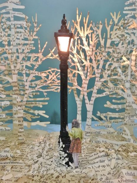 Diy Narnia Lamp Post, Narnia Set Design, Narnia Library, Lion Witch Wardrobe, Quentin Blake, Before We Go, Book Sculpture, Love Books, Library Displays