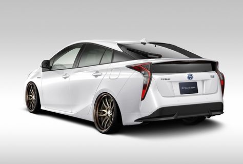 2016 Toyota Prius Getting Hellaflush Body Kit from Kuhl Racing - autoevolution Toyota Prius Hybrid, Prius Prime, Toyota Hybrid, Toyota Prius Prime, Toyota Auris, Mazda Mx 5, Nissan Leaf, Hybrid Car, Body Kits