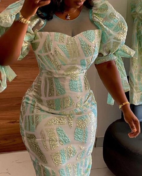 Nigerian Damask Dress Styles, Brocade Owambe Styles, Brocade Dress Styles For Wedding, Brocard Dress, Brocade Styles, Brocade Dress, Damask Asoebi Styles, Brocade Dress Styles, Brocade Asoebi Styles