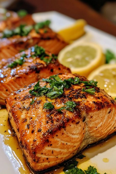 13 Healthy Baked Salmon Recipes for Easy Dinners Healthy Baked Salmon Recipes, Clean Eating Low Carb, Salmon Recipes Baked, Healthy Salmon Dinner, Salmon Recipes Oven, Salmon Dinner Recipes, Salmon Recipes Baked Healthy, Oven Baked Salmon, Cheap Clean Eating