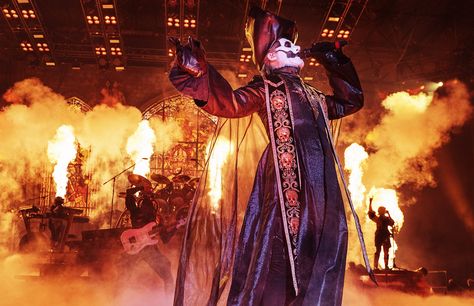 Band Desktop Wallpaper, Ghost Band Wallpaper, Papa Emeritus 4, Desktop 1920x1080, Ghost Pics, Unusual Outfits, Papa Iv, Band Wallpaper, Corpse Paint