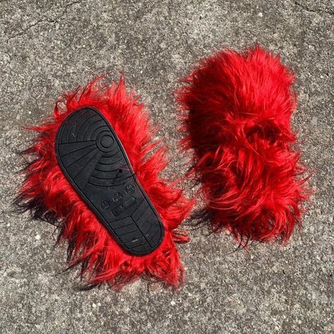 Red Fuzzie Slides, Now Available on my 💻 shopdaisie(.)com 🩷 Get them before they’re gone babe! 📦 #shopdaisie #springessentials #fluffyslides👣 Slide On Shoes, Fuzzy Slides, Baddie Style, Spring Essentials, Princess Collection, Hair Accessories Jewelry, Red Fire, Toe Designs, Y2k Fashion