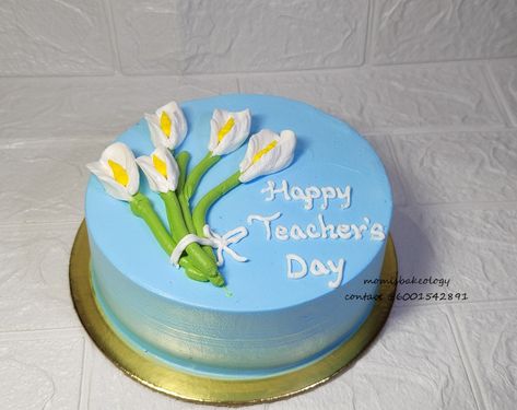 Cake Design For Teachers Day, Teacher Cakes Ideas Birthday, Birthday Cake For Teacher, Teachers Day Cake Design, Teacher Theme Cake, Teachers Day Cake Ideas, Kue Hari Guru, Teacher Birthday Cake, Simple Anniversary Cakes