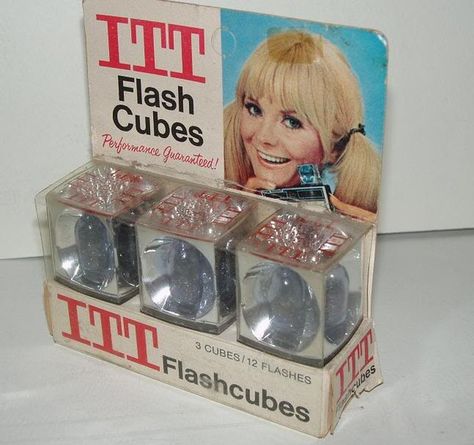 Disposable flash bulbs. New Retro Wave, Easy Listening, Vintage Memory, I Remember When, Photo Vintage, Childhood Toys, Happy Memories, Great Memories, Sweet Memories