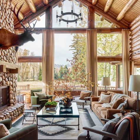 great room Contemporary Mountain Home Interiors, Contemporary Mountain Home, Mountain Home Interiors, Modern Lodge, Log Home Decorating, Log Cabin Decor, Interior Design Rustic, Luxury Contemporary, Log Cabins