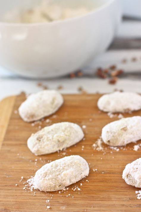 I'll have to try these pecan fingers..My boyfriend is a HUGE pecan fan! Pecan Fingers Recipe, Pecan Fingers, Finger Cookies, Russian Tea Cake, Mexican Wedding Cookies, Russian Tea, Filled Cookies, Lady Fingers, Mexican Wedding