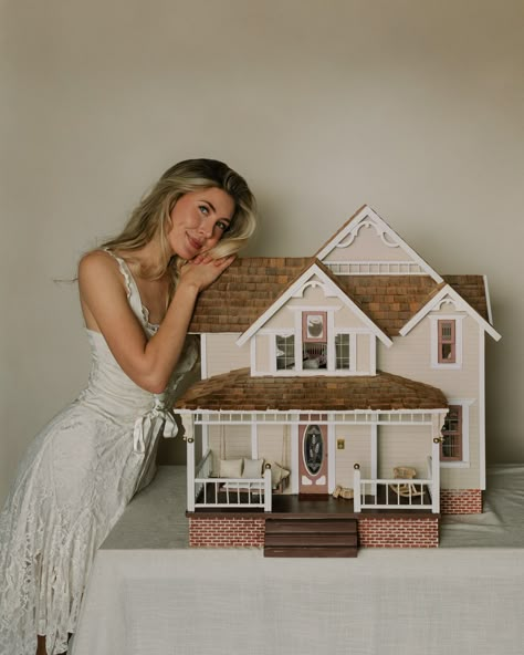 Doll House Renovation, Dyi Doll House, Kylie Katich, Welcome To The Dollhouse, Dollhouse Design, Hi Hello, Toddler Girl Gifts, Doll House Plans, Craft Corner