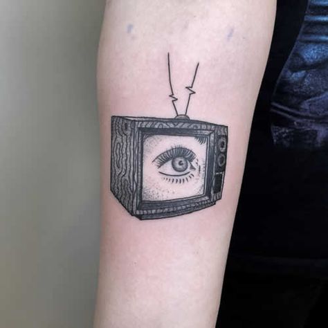 Videodrome Tattoo, Tv Tattoo Retro, Tv Tattoo, Grunge Tattoo, Tattoo Illustration, Vintage Tv, I Tattoo, Triangle Tattoo, Tatting