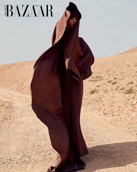 Hind Sahli, Desert Fashion Photography, Desert Editorial, Moroccan Aesthetic, Moon Juice, Hermes Style, Lookbook Inspiration, Desert Fashion, Fashion Forecasting