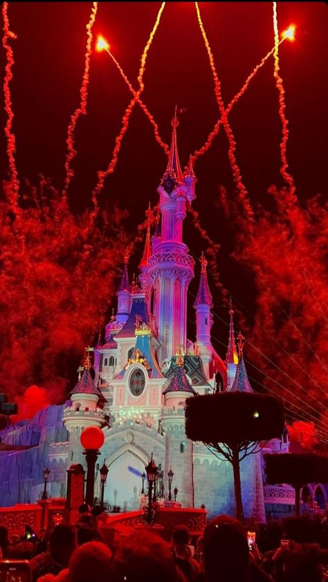 Disney Photo Ideas, Disney Paris, Disneyland (paris), Disney Phone Wallpaper, Night Pictures, Disney Favorites, Paris At Night, Disney Photos, Disney Aesthetic