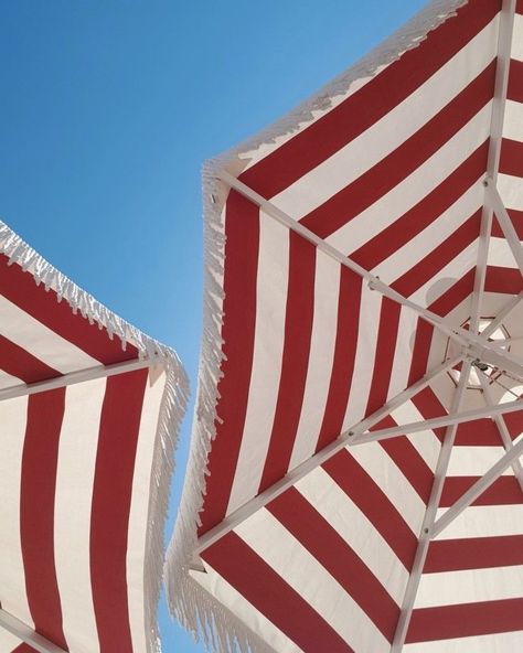 Red Beach Umbrella, Beach Fotos, Umbrella Photography, Yunjin Icon, Aspen Art, Wheres Wally, Pool Umbrellas, Nantucket Red, Red Beach