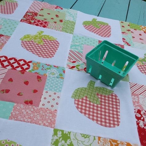 strawberry patch quilt hello darling moda 15 Strawberry Quilt, Strawberry Love, Paisley Quilt, Picnic Quilt, Fun Quilt, Strawberry Baby, Strawberry Patch, Sewing Machine Projects, Summer Quilts