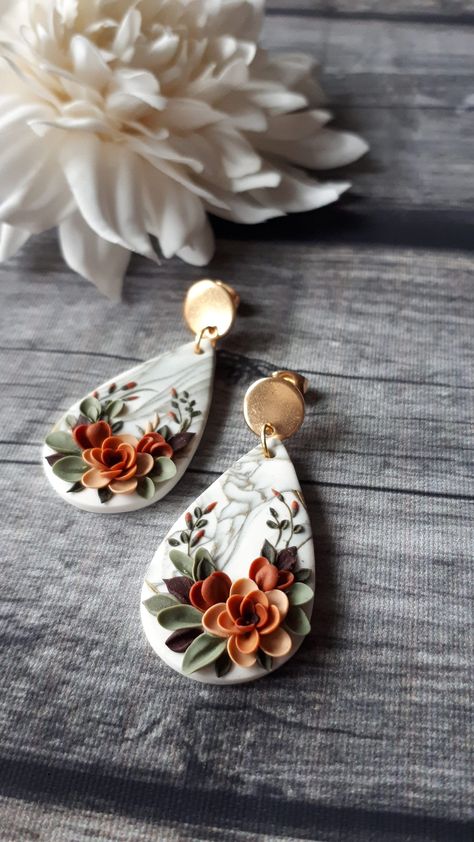 Earrings For Mom, Fimo Ideas, Birthday Earrings, Polymer Clay Flower Jewelry, Handmade Clay Jewelry, Earrings Fall, How To Make Clay, Polymer Earrings, Polymer Clay Jewelry Diy