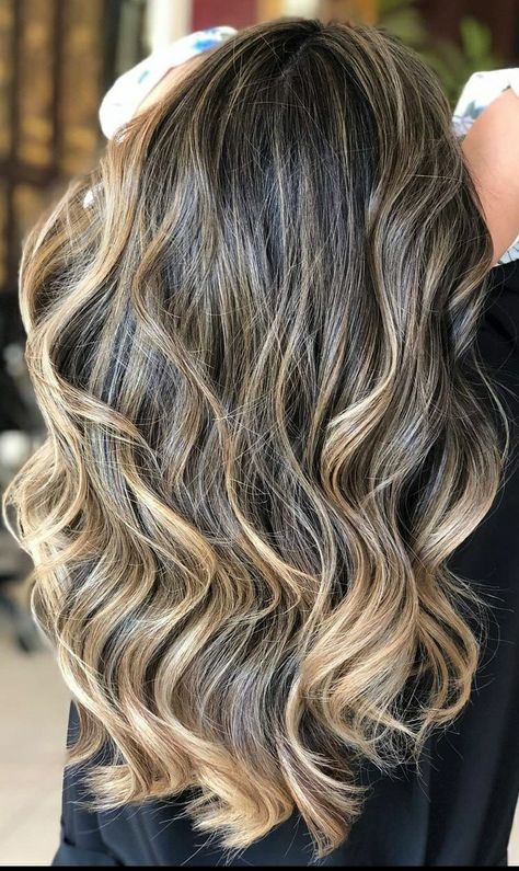 Business Chic, Penteado Cabelo Curto, Hair Dresser, Long Bob, Blonde Balayage, Balayage Hair, New Hair, Hair Inspo, Hair And Nails