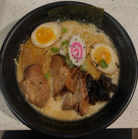 Tonkotsu Ramen Aesthetic, Cold Ramen, Ramen Japanese, Tonkotsu Ramen, Cold Noodles, Ramen Bowl, Royale High, Drink Ideas, Instagram Food