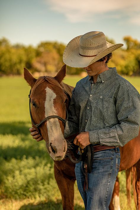 Western Senior Session located in midwestern Kansas. Guy Senior Pictures With Horse, Western Senior Pictures For Guys, Senior Picture Ideas Western Guys, Male Senior Session, Cowboy Senior Pictures Guys, Senior Picture Ideas For Guys Country, Country Boy Senior Pictures, Athena Lee, Cowboy Photoshoot