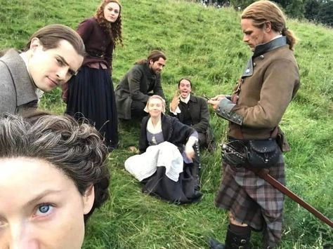 Outlander Season 6, Outlander Show, David Berry, Outlander Funny, Outlander Costumes, Sam Hueghan, The Fiery Cross, Jaime Fraser, Claire And Jamie