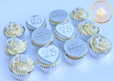 25 Birthday Cupcakes For Him, 25th Anniversary Cupcakes Ideas, Wedding Anniversary Cupcakes, 25th Anniversary Cupcakes, Anniversary Cake 25th Silver, 25 Anniversary Cake Unique, Silver Wedding Anniversary Cake, Anniversary Cupcakes, 25 Anniversary Cake