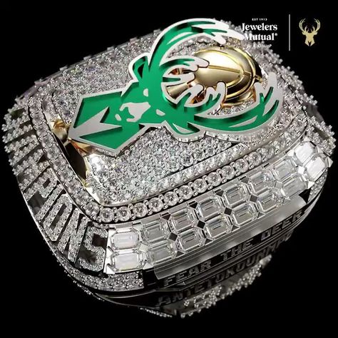 Bleacher Report on X: "A look at the @Bucks 2021 championship ring 👀 https://t.co/6ljbZdoc2z" / X Bleacher Report, Championship Rings, Bleachers, Banks, Look At, Football, Ring, Pins, Quick Saves