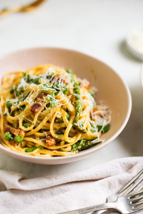 Spring Spaghetti Carbonara - The Defined Dish Recipes Weekend Dinner Ideas, Creamy Noodles, The Defined Dish, Crispy Pancetta, Defined Dish, Brown Rice Pasta, Italian Pasta Dishes, Weekend Dinner, Spaghetti Carbonara