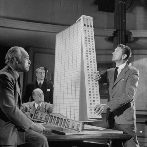 Movies: 10 masterpieces in which architecture and design are fundamental Howard Roark, Movie Organization, The Fountainhead, Space Words, Beloved Movie, Gary Cooper, Architectural Models, Ayn Rand, See Movie